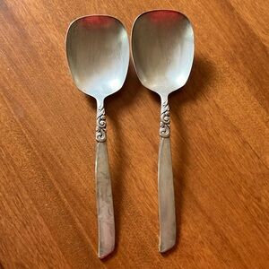 2 serving spoons Community South Seas pattern silver plate vintage